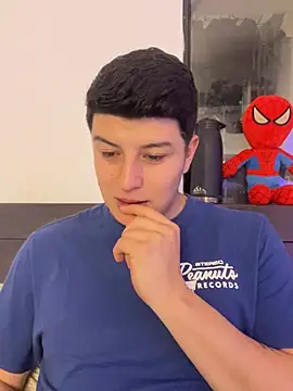 عرض كام Goldenknight33