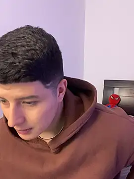 Goldenknight33 Webcam Show