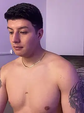 Goldenknight33 – webcam-show
