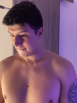 Goldenknight33 Webcam-Show