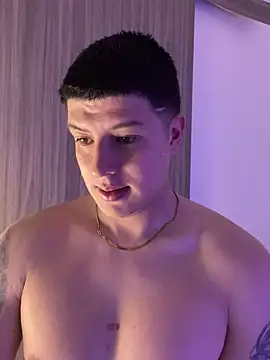 عرض كام Goldenknight33