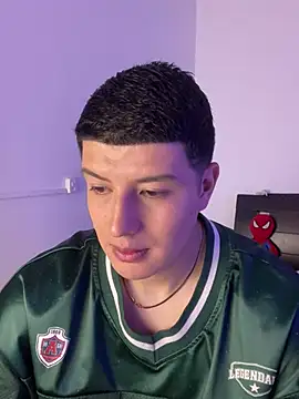 Goldenknight33 webkamerás műsora