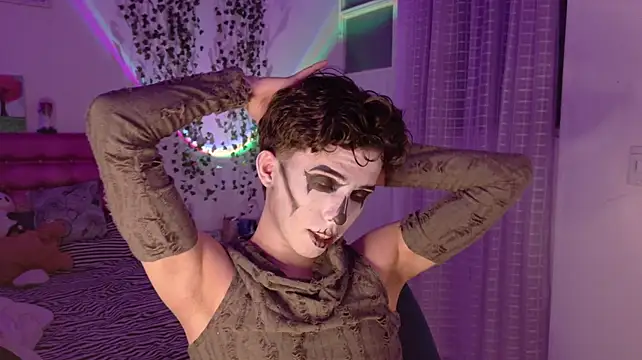 Show modela Dani_Dancer na web-kameri