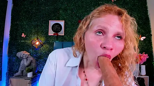 Evangelyne_rose's Webcam Show