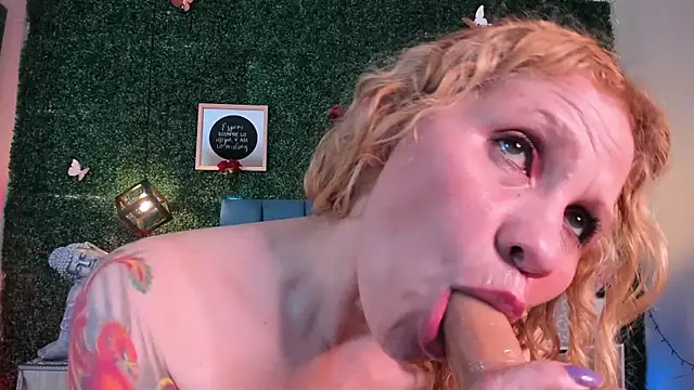 Evangelyne_rose's Webcam Show