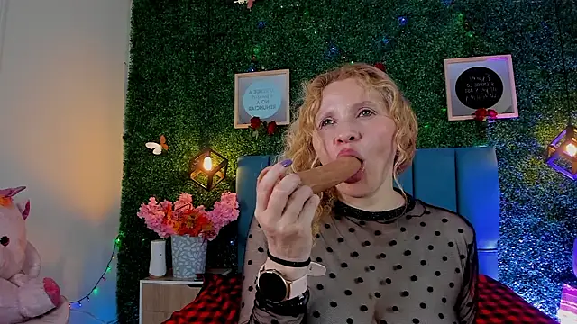 Evangelyne_rose 网络视讯表演