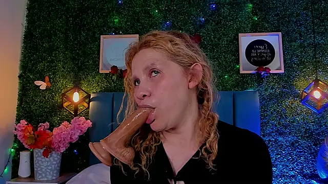 Pertunjukan Kamera Web Evangelyne_rose