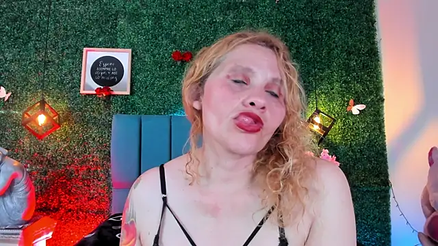 Evangelyne_rose Show Webcam