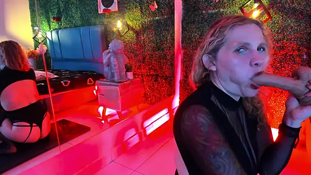 Evangelyne_rose: διαδικτυακό σόου στην κάμερα