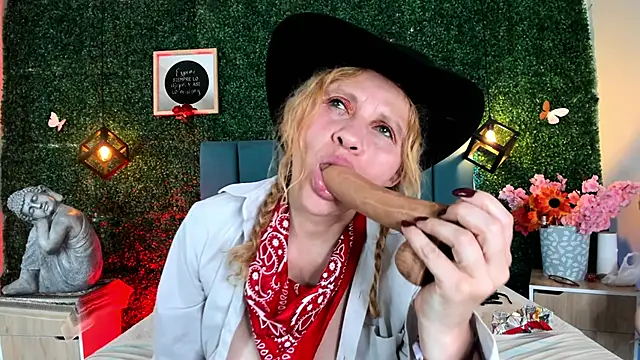 Evangelyne_rose webkamerás műsora