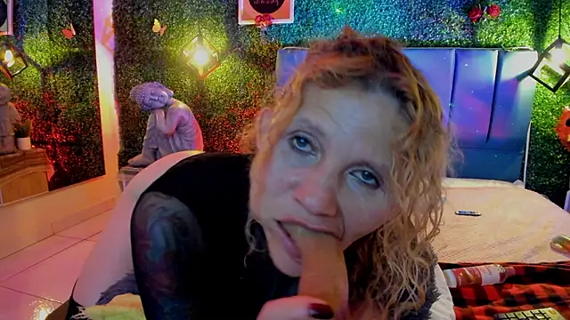 Evangelyne_rose webkamerás műsora