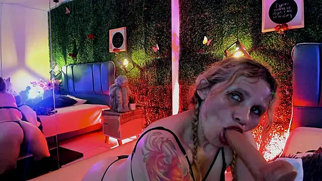 Evangelyne_rose Show in webcam