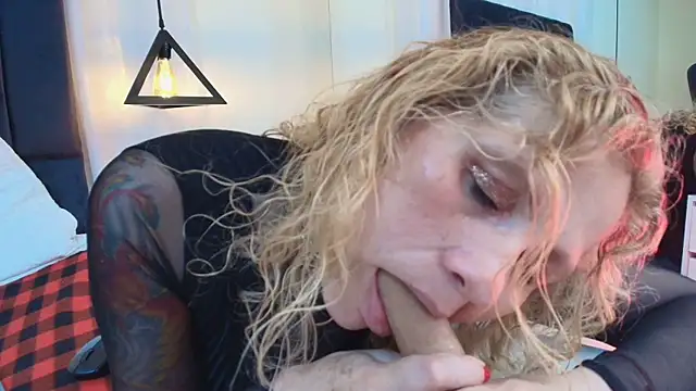 Онлайн чат XXX Evangelyne_rose