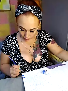 Very_sly_fox Adlı Modelin Canlı XXX Sohbeti