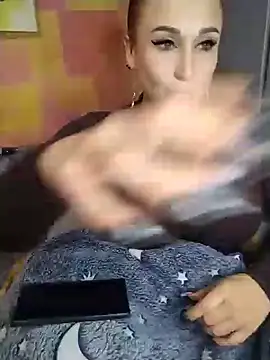 Very_sly_fox's Live XXX Chat