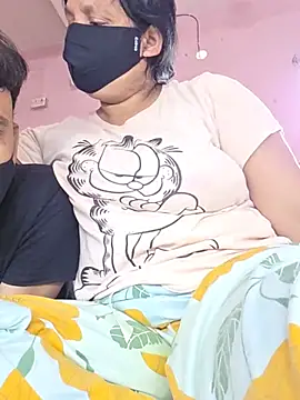 couplegk71's Live XXX Chat