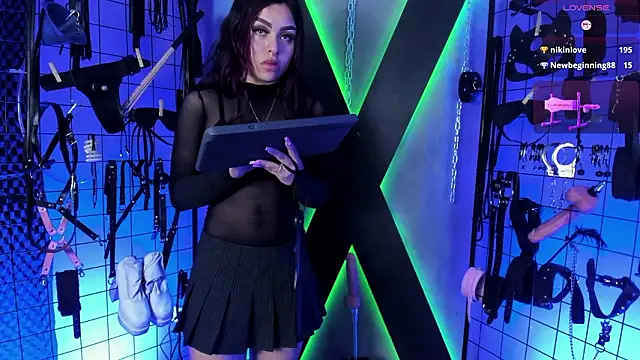 MissScarlet_Ela_bdsm: вебкам-шоу