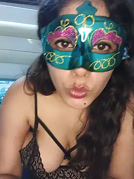 הופעת וובקאם של SubmissiveKaur