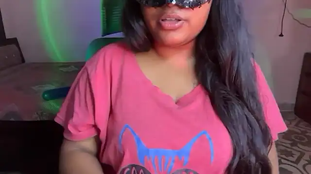 HEZALNUT live XXX chat