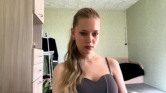 ZaidaSchwarten Chat XXX in diretta