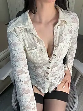 AmyamySerena 在線直播表演