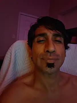 _Ramone666: διαδικτυακό σόου στην κάμερα