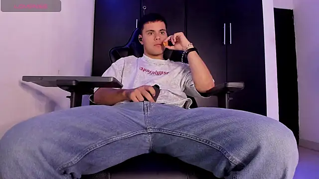 Chatroom XXX en direct de Liam_Mateo