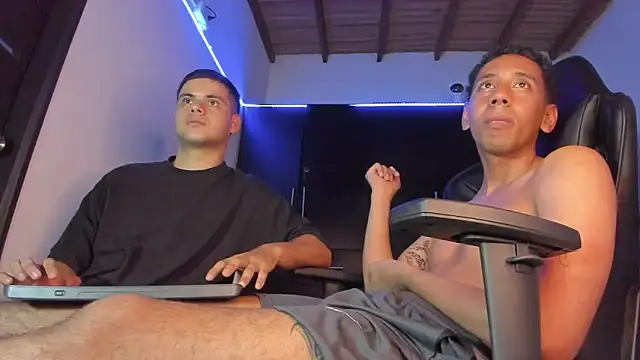 Liam_Mateo webkamerás műsora