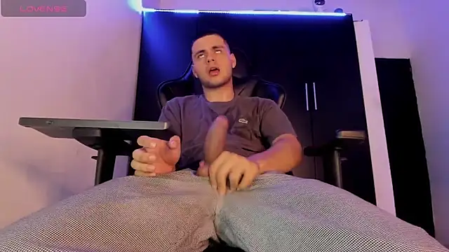 Liam_Mateo Adlı Modelin Web Kamerası Şovu