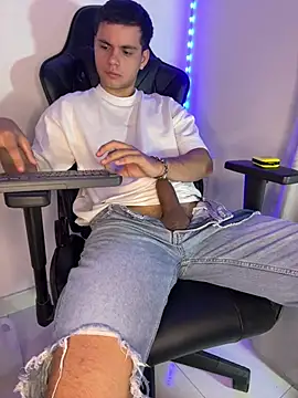 Liam_Mateo Live XXX-Chat