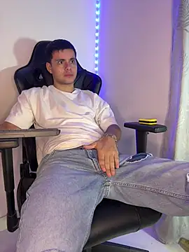 Czat XXX na żywo – Liam_Mateo