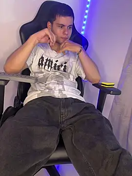Liam_Mateo Adlı Modelin Web Kamerası Şovu