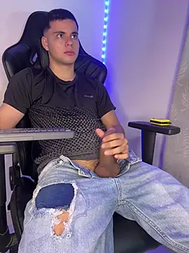Liam_Mateo Show in webcam