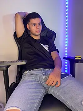 Liam_Mateo webkamerás műsora