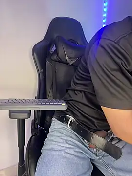 Liam_Mateo Pertunjukan Webcam
