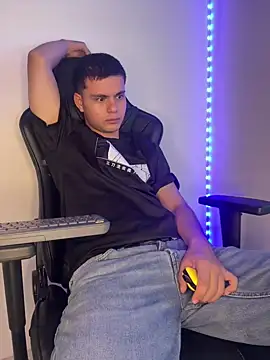 Liam_Mateo Webcamshow