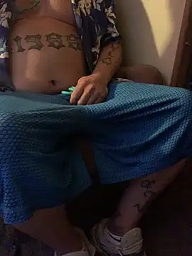 Ldnick69's Webcam Show