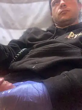 Ldnick69's Webcam Show