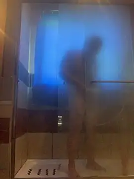Ldnick69: διαδικτυακό σόου στην κάμερα