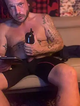 Ldnick69 Show in webcam
