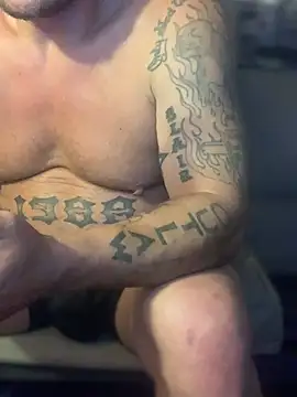 Ldnick69 Show in webcam