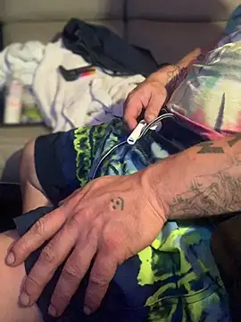 Ldnick69's Webcam Show