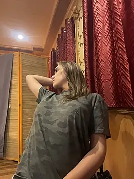 cuntyslut_lexie webcam show