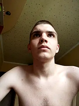 BradPierce webkamerás műsora