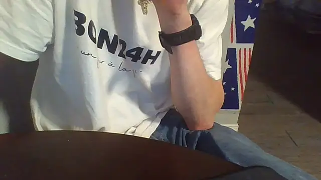 YourBoyToii webkamerás műsora