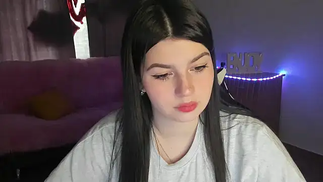 KisaModel's Live XXX Chat