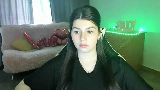 KisaModel's Live XXX Chat