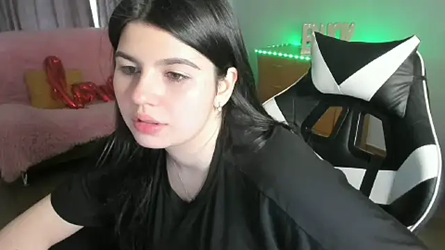 KisaModel's Live XXX Chat