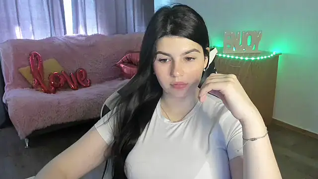 Chat +18 de KisaModel ao vivo