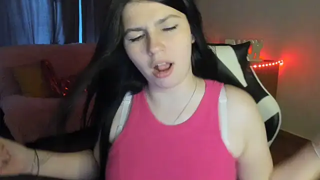 KisaModel's Live XXX Chat